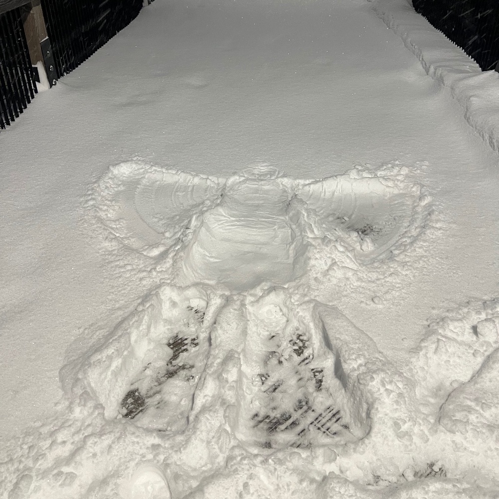 Meet your Posher, Vallie